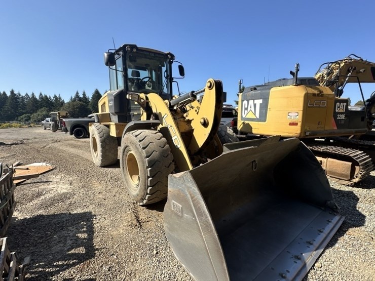 2015-caterpillar-924k-image-1