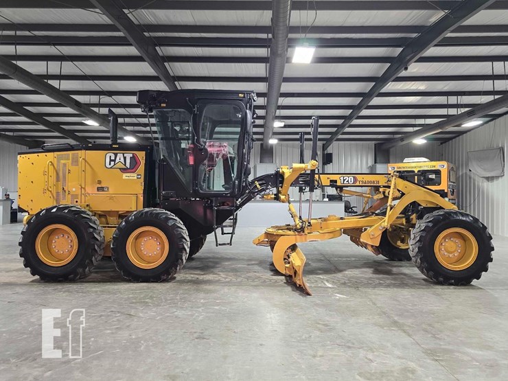 2021-caterpillar-120-image-6