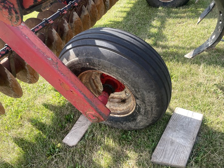 #1032-•-(9)-shank-subsoiler-image-10