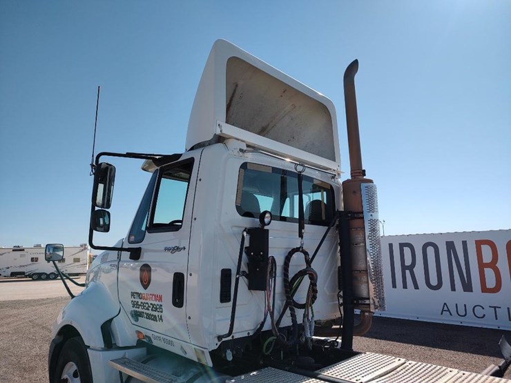 2012-international-prostar-image-13