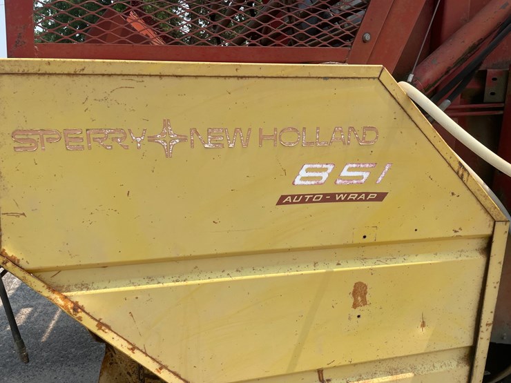 new-holland-851-image-10