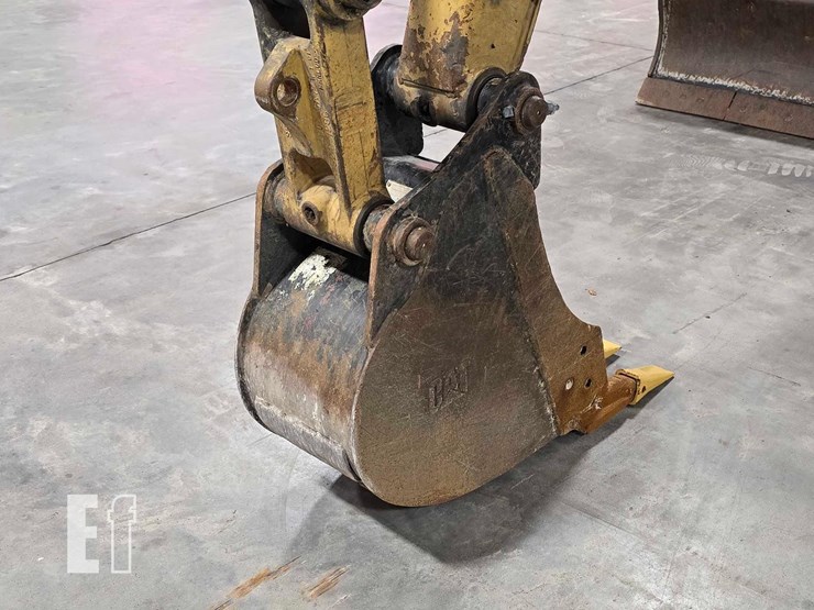2019-caterpillar-305e2-cr-image-11