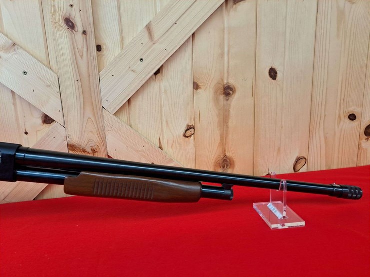 western-field-model-m550a-12-gauge-pump-action-shotgun-image-10