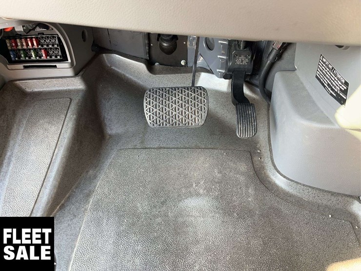 2011-mercedes-benz-sprinter-2500-image-18
