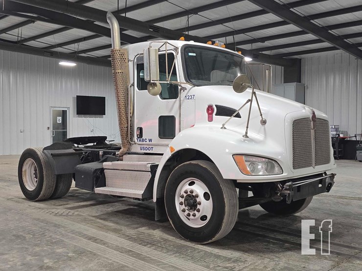 2020-kenworth-t370-image-2