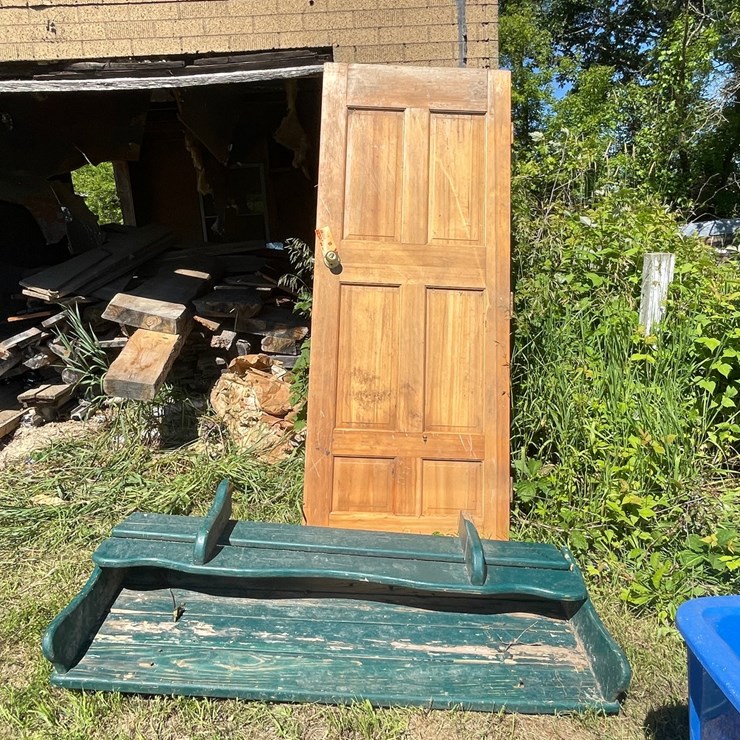 #3227 • Buggy Seat and Solid Wood Door
