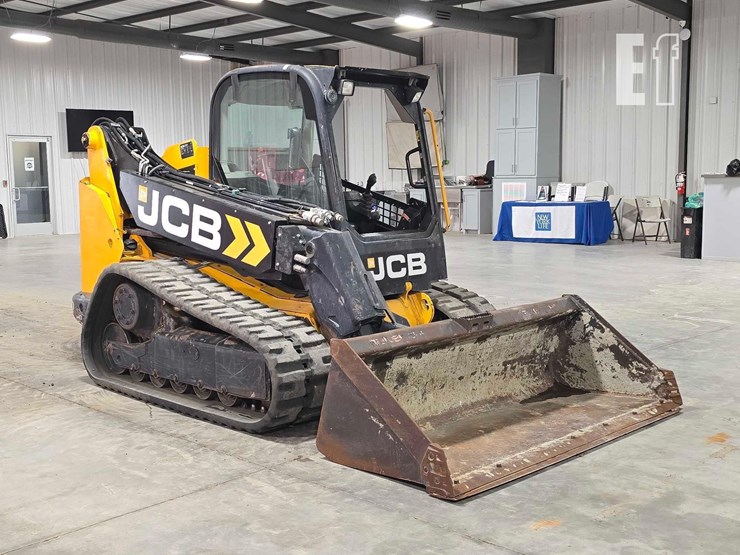 2020-jcb-3ts-8t-image-2