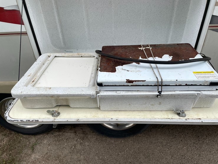 #1036-•-2003-keystone-bunkhouse-26'-camper-(has-wi-title)-image-32