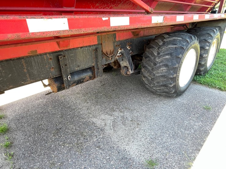 1995-freightliner-fl80-image-32