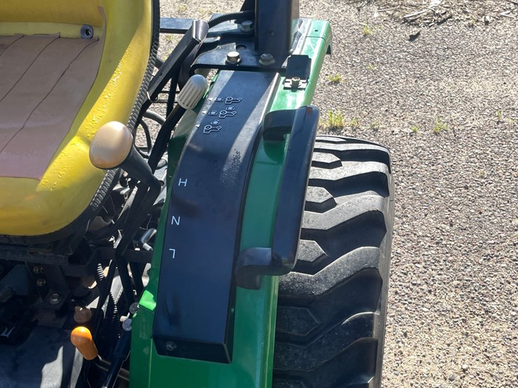 john-deere-4010-image-29