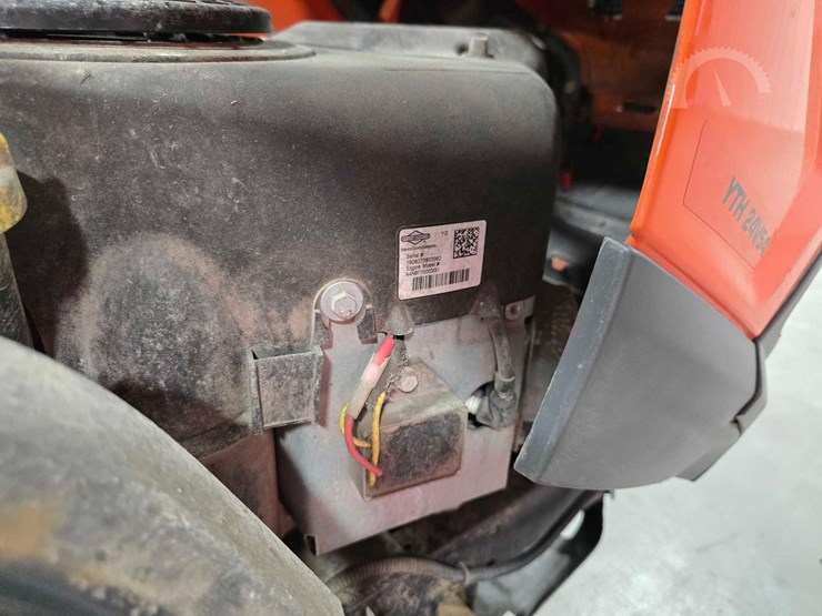 husqvarna-yth24v54-image-16