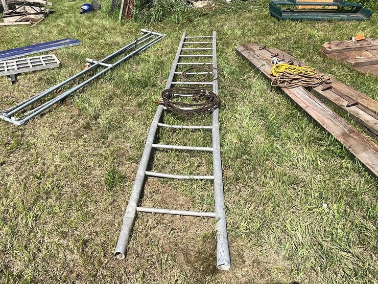 #3229-•-14'-metal-ladder-and-cable-image-2