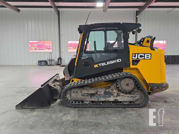 2021-jcb-3ts-8t-image-5