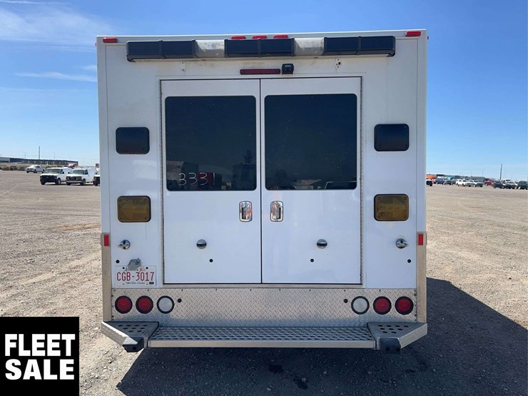 2020-chevrolet-express-s/a-ambulance-image-7