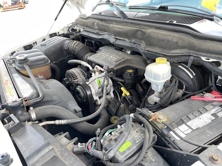 2003-dodge-2500-image-40