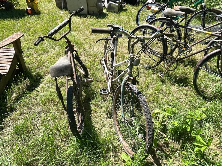 #3299-•-(2)-vintage-bikes-image-6
