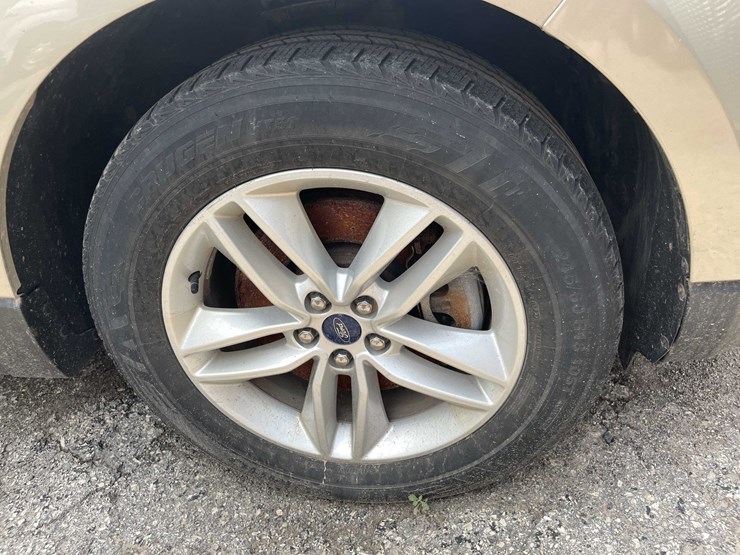2018-ford-edge-sel-image-75