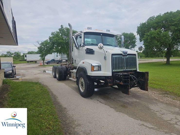 2014-western-star-4700-image-2