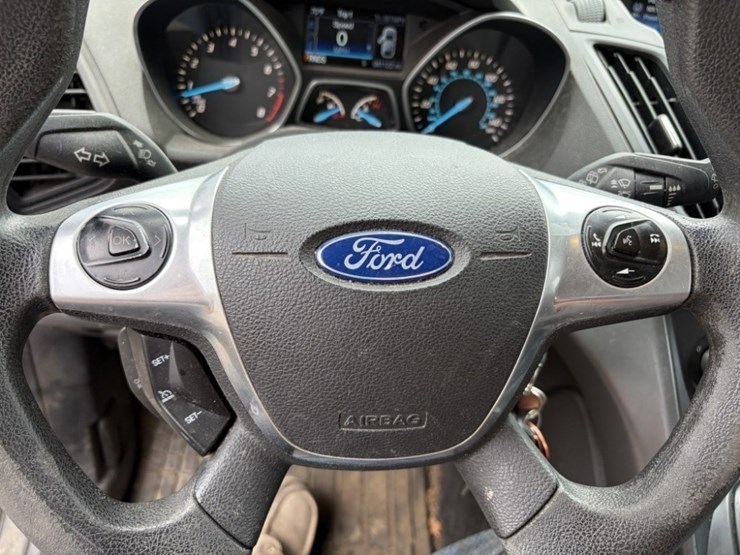 2016-ford-escape-image-28