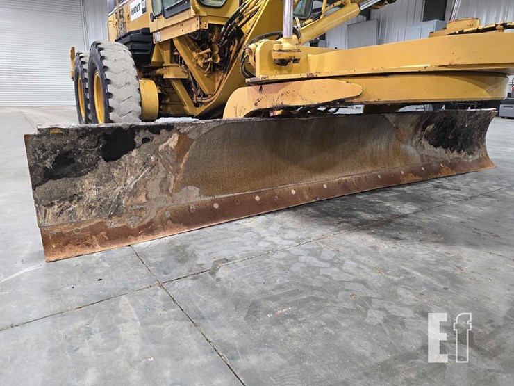 2007-caterpillar-140h-image-10