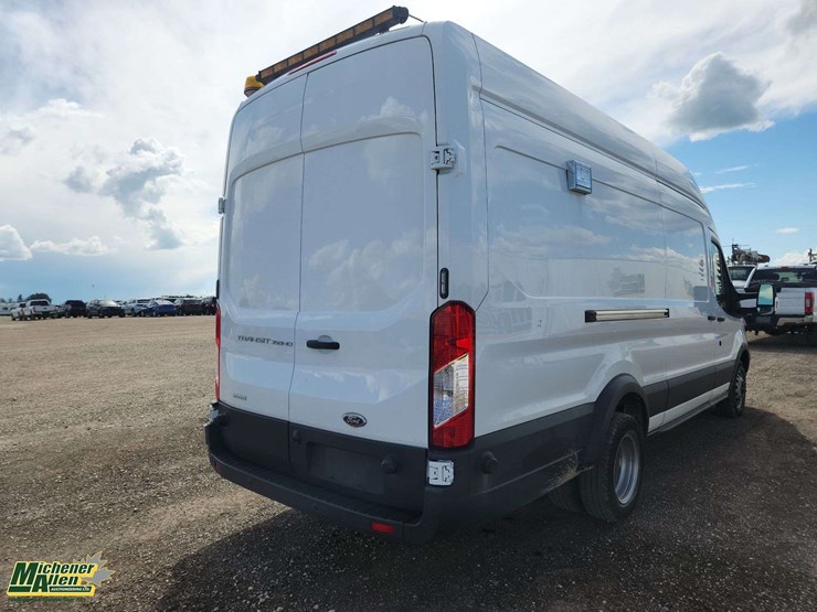 2016-ford-transit-image-3