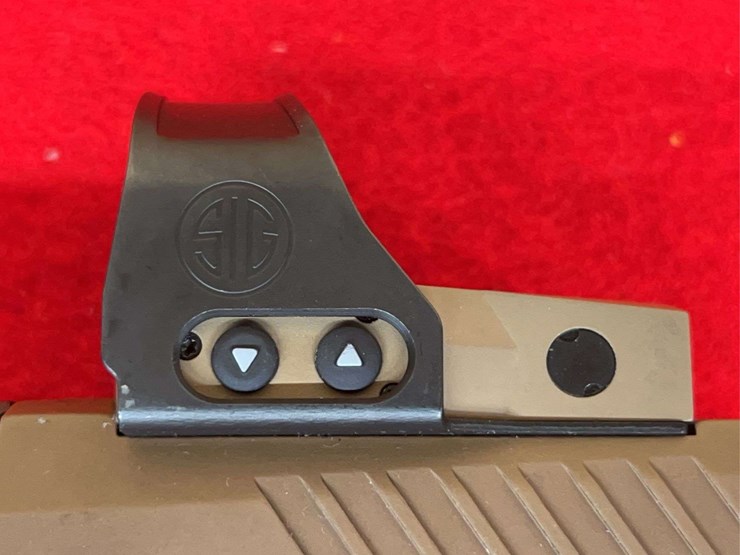 sig-sauer-p320-m17-9mm-semiauto-pistol-image-13