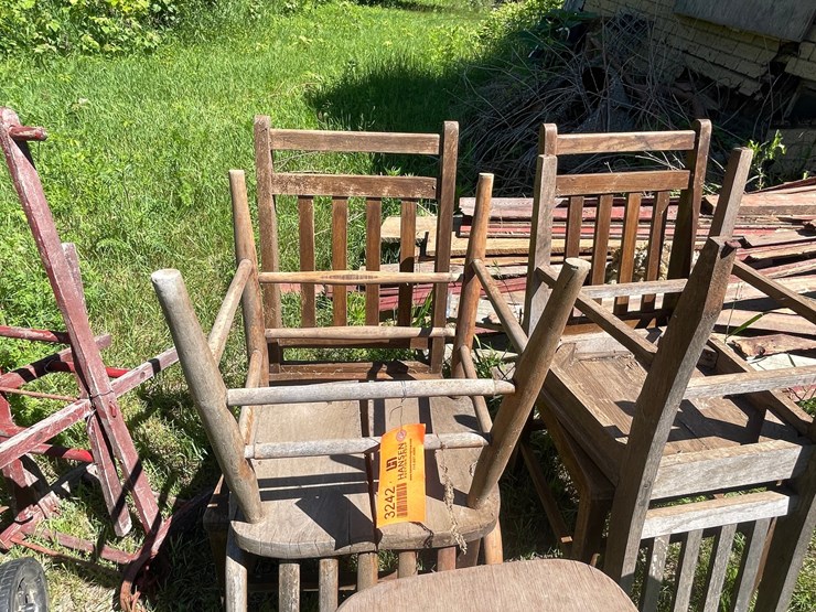 #3242-•-vintage-wood-chairs-and-stools-image-9