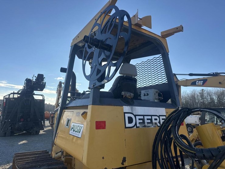 2014-deere-450j-image-21