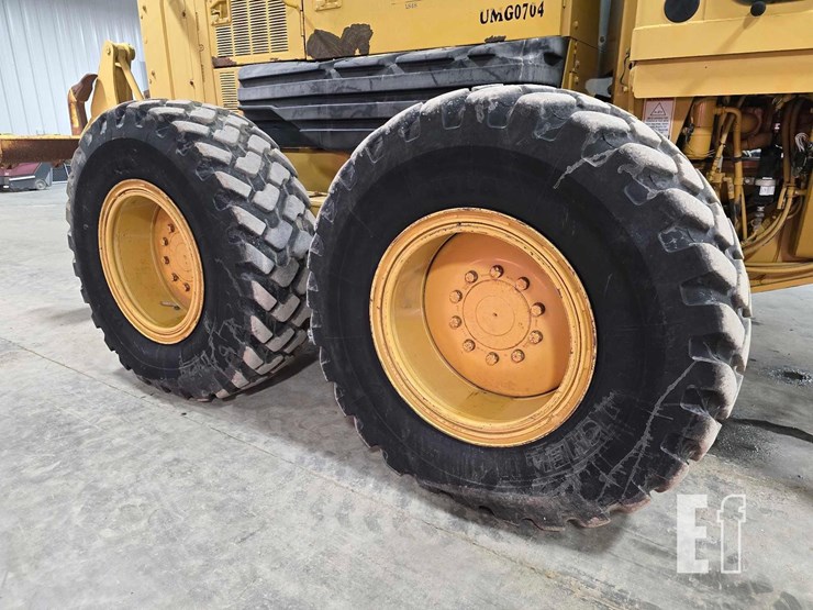 2006-caterpillar-140h-image-31