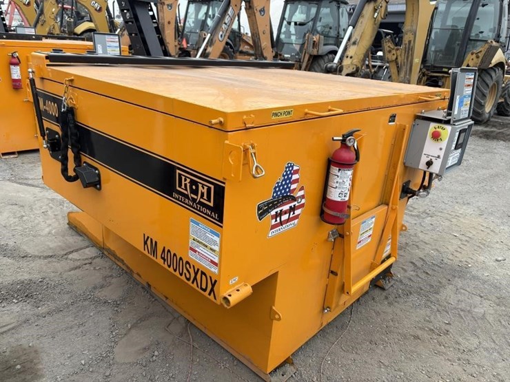 crafco-km-4000sxdx-hotbox-2-ton-w/tank-image-2