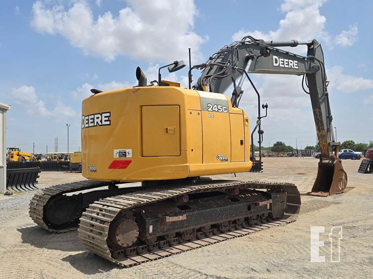 2018-deere-245g-lc-image-3