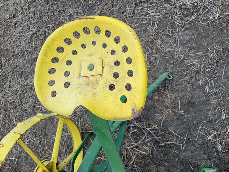 john-deere-no.-3-sickle-bar-mower-image-14