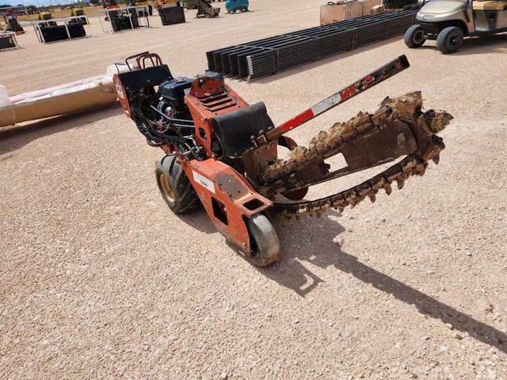 2011-ditch-witch-rt12-image-4