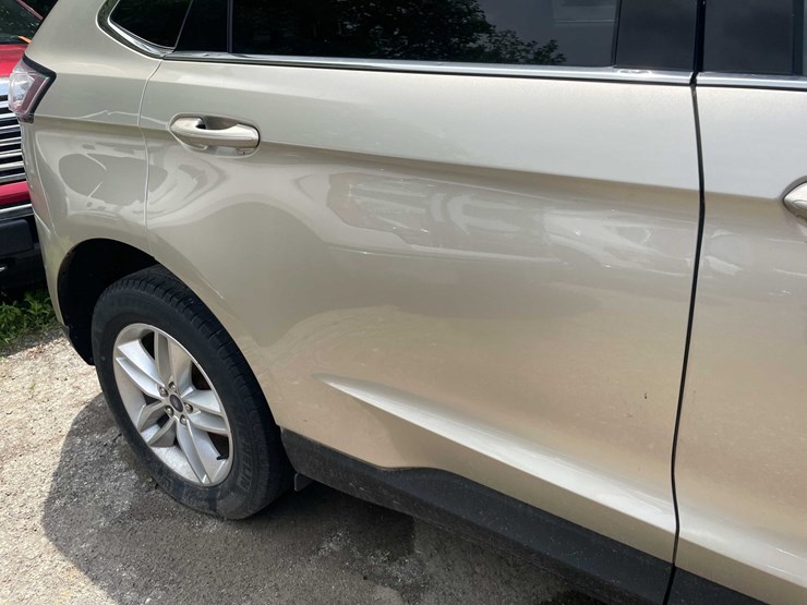 2018-ford-edge-sel-image-21
