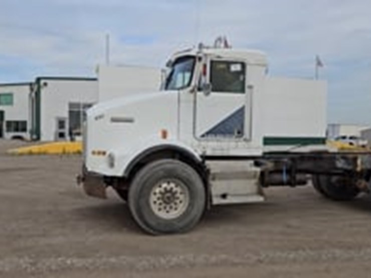 2000-kenworth-t800-image-5