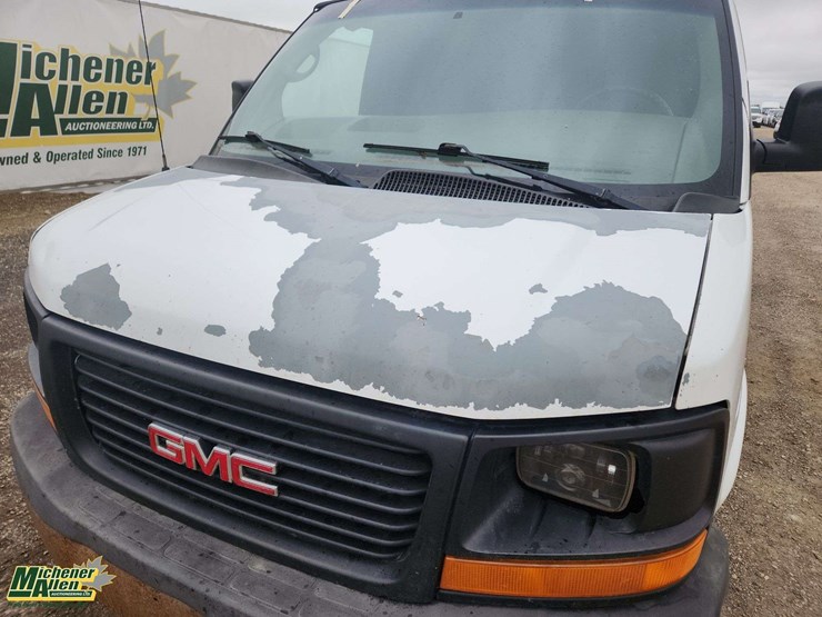 2004-gmc-2500-image-27