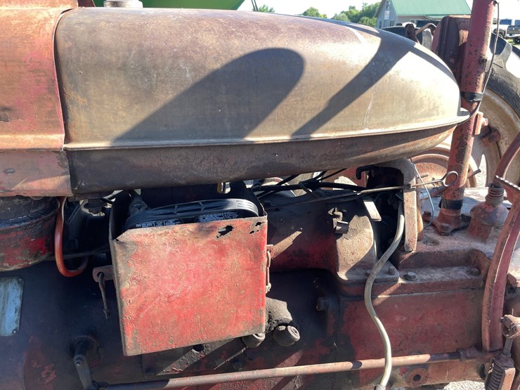 #1021-•-farmall-h-tractor-image-25