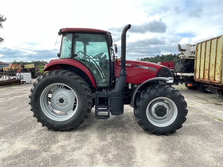#999-•-case-ih-140a-tractor-with-cab-image-4