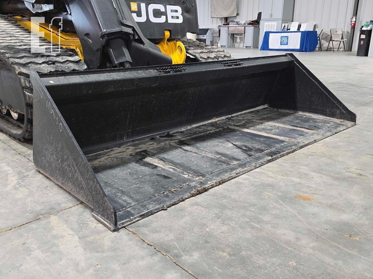 2022-jcb-3ts-8t-image-10