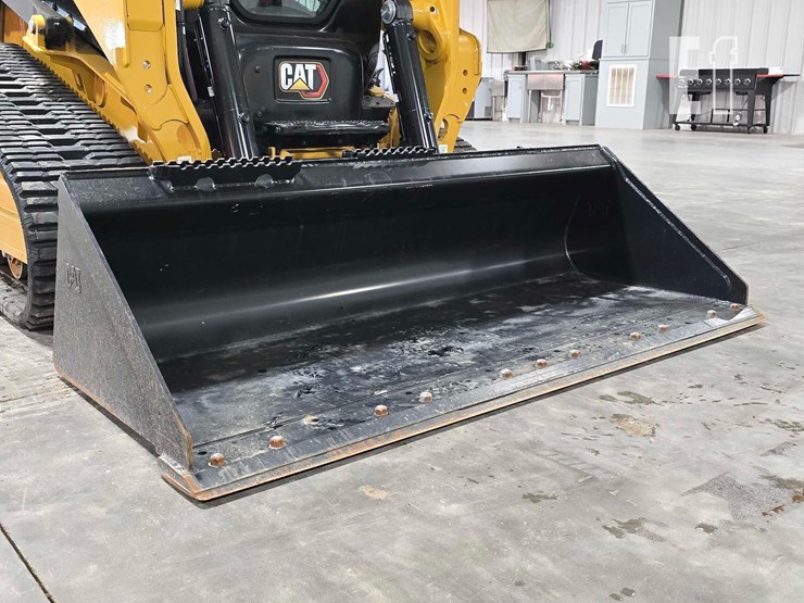 2025-caterpillar-255-image-10