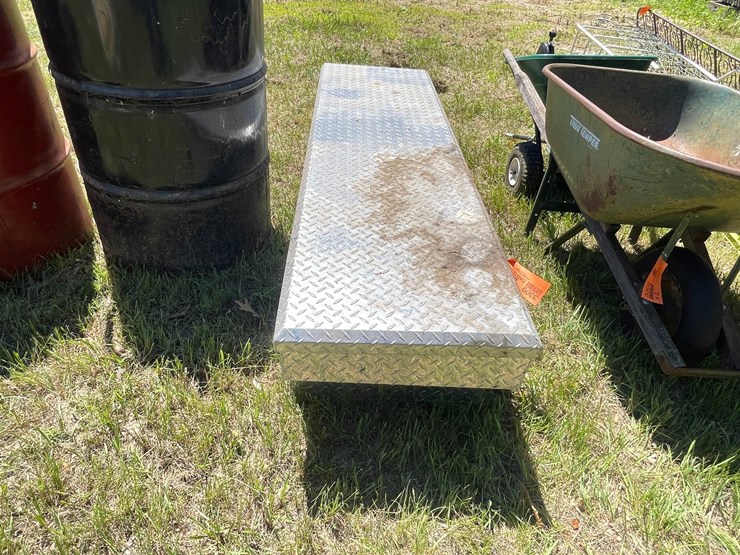 #3309-•-6'-duracraft-diamond-plate-truck-box-image-2