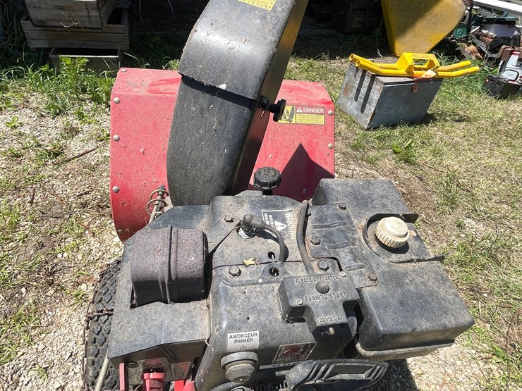#3321-•-estate-28"-snow-blower-image-17