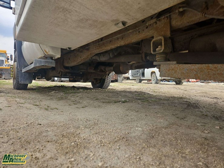 2006-ford-f550-image-25