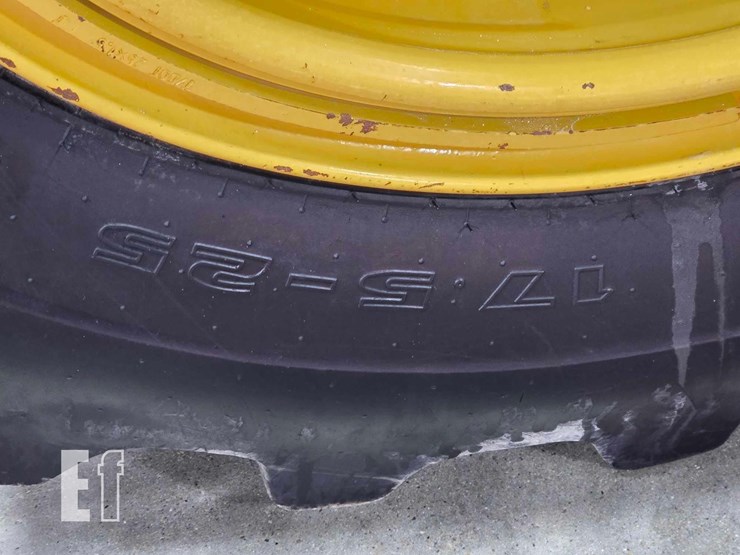 2021-caterpillar-120-image-36
