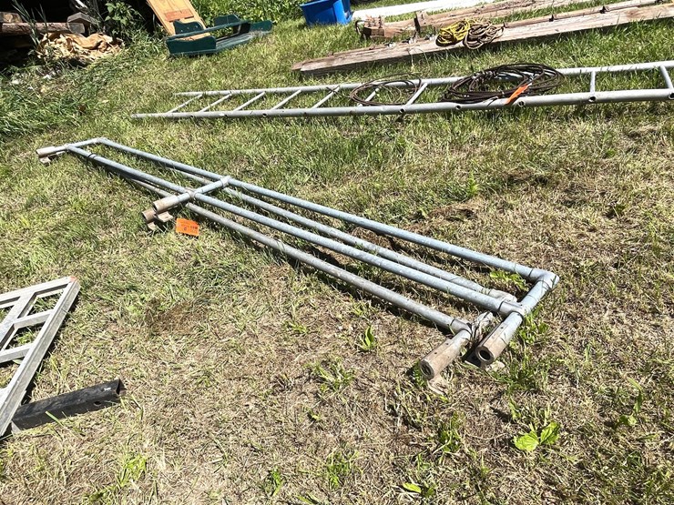 #3230-•-10'-metal-rails-image-1