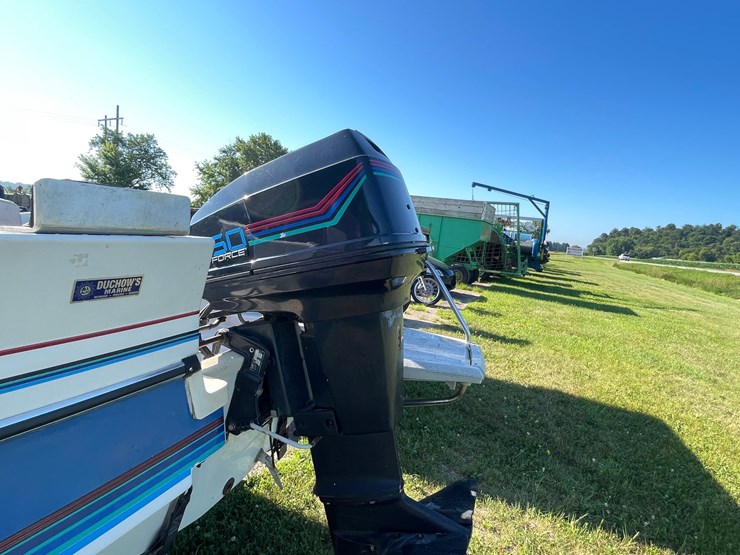 #1019-•-bayliner-capri-boat-on-escort-trailer-(no-title,-for-parts)-image-28