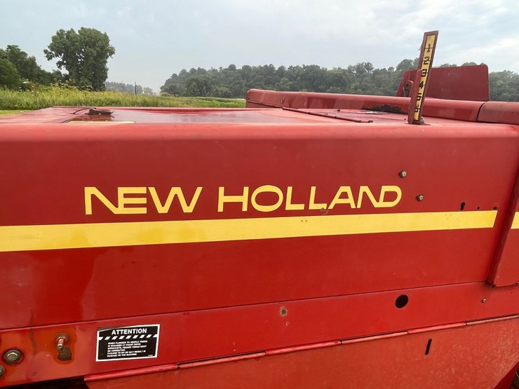new-holland-570-image-9