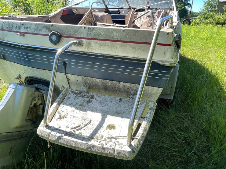 #3221-•-bayliner-capri-5.0l-boat-and-escort-trailer-(no-title)-image-12