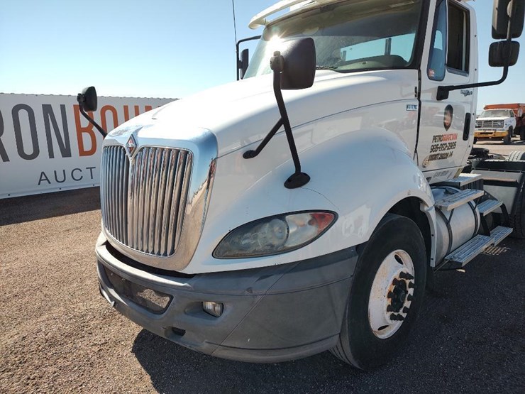 2012-international-prostar-image-10