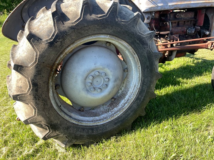 ford-850-image-10